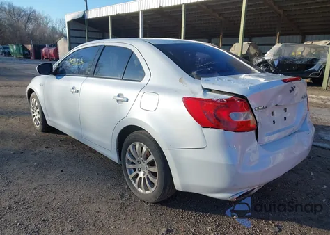 2013 Suzuki Kizashi Se из США, поврежденный, VIN JS2RE9A39D6100340